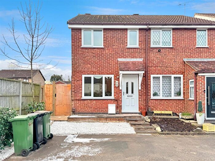 2 Bedroom Town House To Rent In Best Close, Wigston, LE18