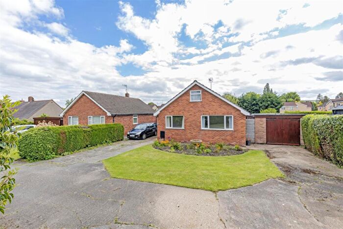 3 Bedroom Detached Bungalow For Sale In Mayfield Road, Brampton, Chesterfield, S40