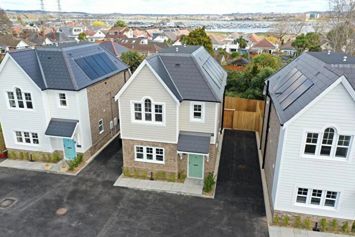 3 Bedroom Detached House For Sale In Blandford Road, Hamworthy, Poole, BH15