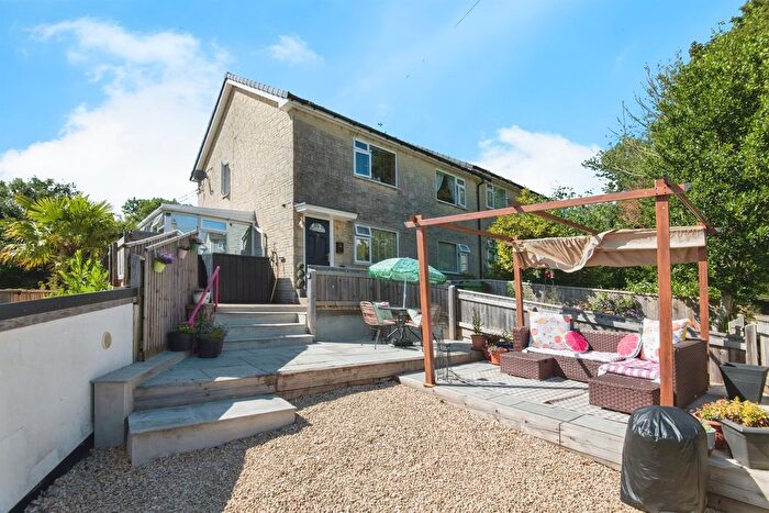2 Bedroom Flat For Sale In Kemps Lane, Axmouth, Seaton, EX12