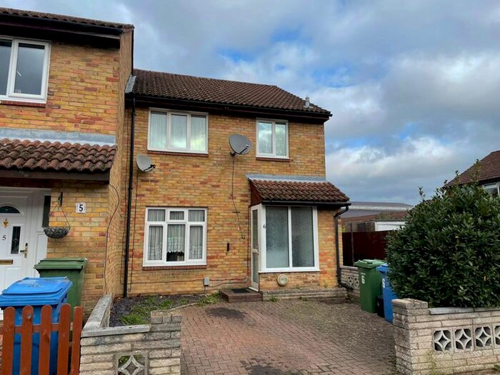 3 Bedroom Terraced House To Rent In Cavalry Court, Aldershot, GU11