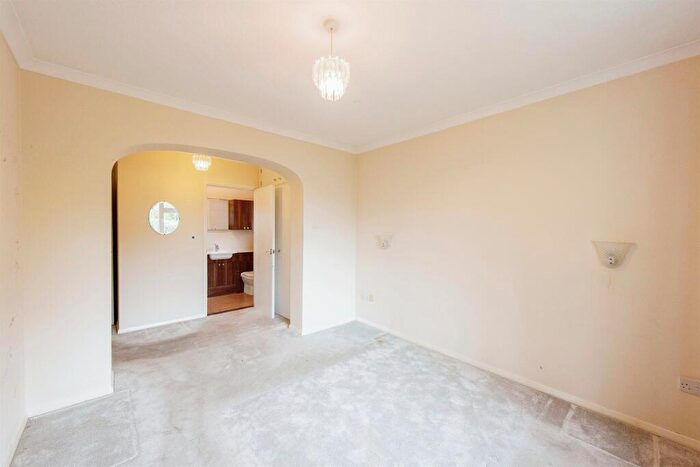 2 Bedroom Detached Bungalow For Sale In Kingsway, Mildenhall, Bury St. Edmunds, IP28