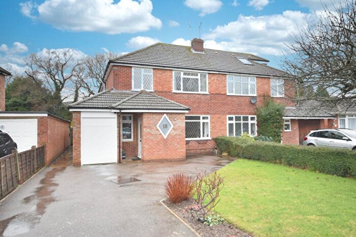 4 Bedroom Semi-Detached House For Sale In Lechford Road, Horley, Surrey, RH6