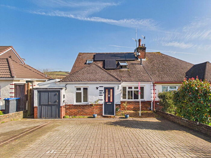 4 Bedroom Semi-Detached Bungalow For Sale In Vale Avenue, Findon Valley, Worthing, BN14