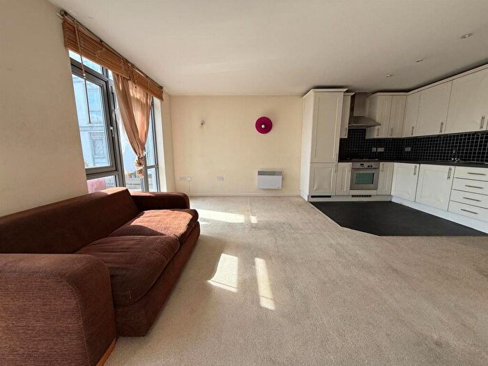 1 Bedroom Flat To Rent In Longbridge Road, Barking, IG11