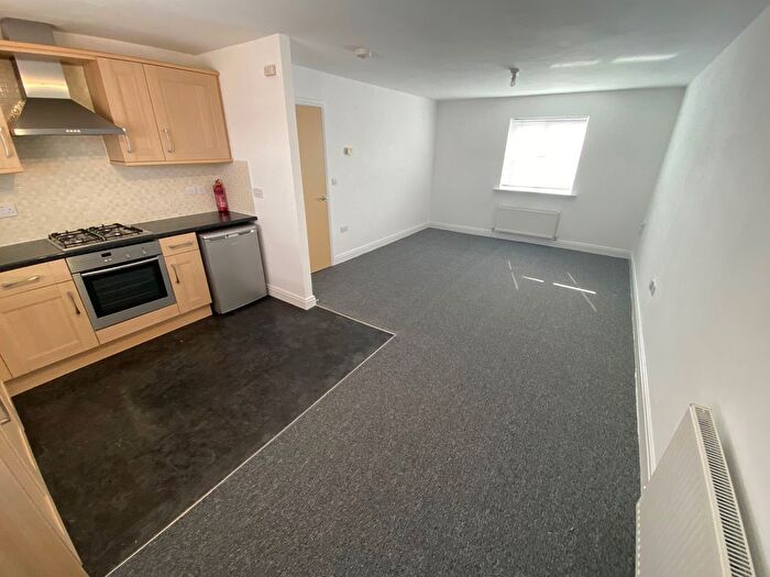 2 Bedroom Flat To Rent In Coral Close, Derby, DE24