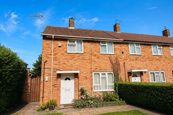 2 Bedroom House To Rent In Hillary Road, Hemel Hempstead, HP2