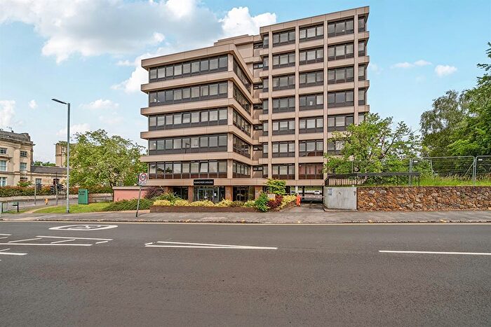 2 Bedroom Flat To Rent In Hanover House, Reading, RG1