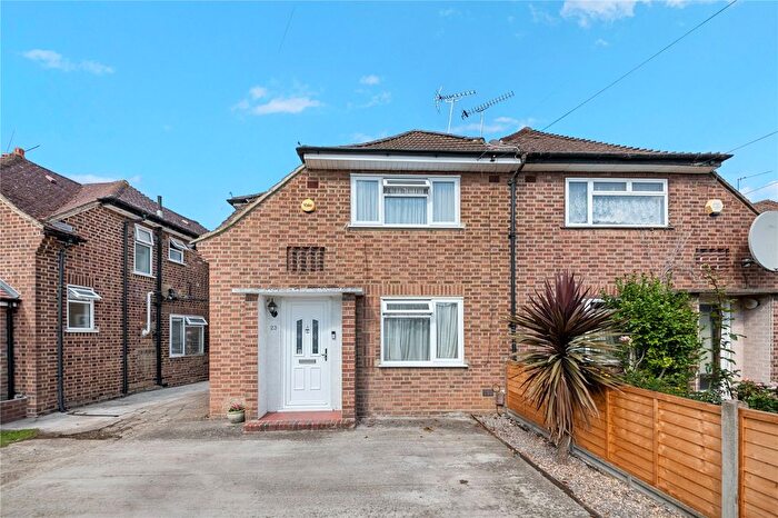 2 Bedroom Semi Detached House For Sale In New Peachey Lane, Uxbridge, UB8