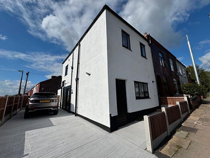 5 Bedroom End Of Terrace House To Rent In Partington Lane, Swinton, Manchester, M27