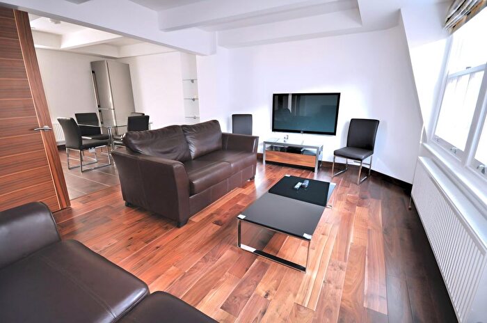 2 Bedroom Flat To Rent In Cleveland Street, London, W1T