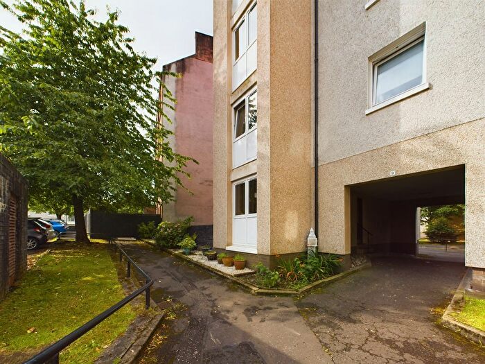 2 Bedroom Flat To Rent In Rossendale Court, Shawlands, Glasgow, G43