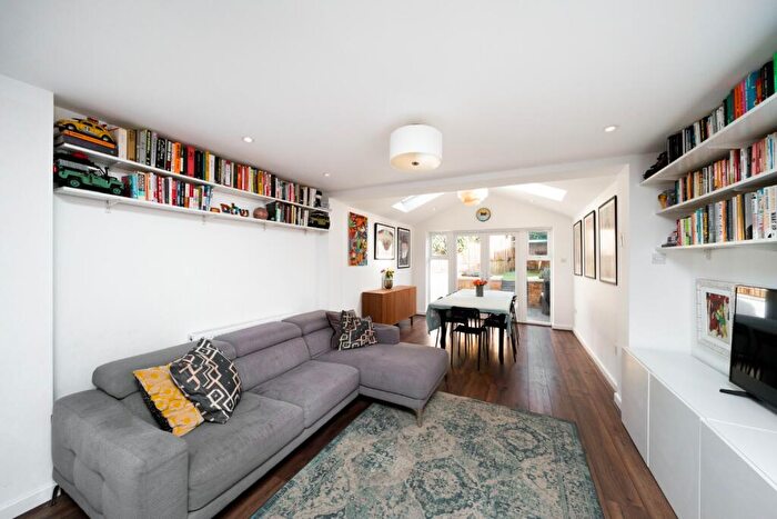3 Bedroom Semi Detached House For Sale In Heton Gardens, Hendon, NW4