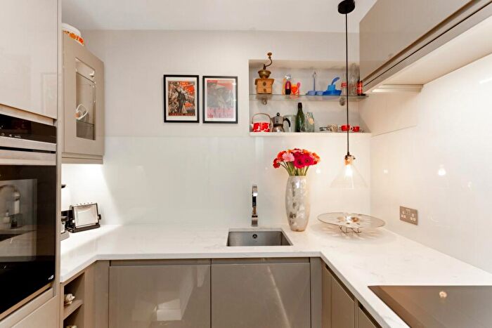 1 Bedroom Apartment To Rent In Amberley Place Windsor, SL4