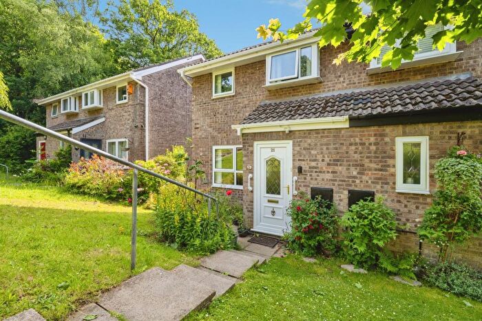 3 Bedroom Semi-Detached House For Sale In Denbigh Crescent, Ynysforgan, Swansea, SA6