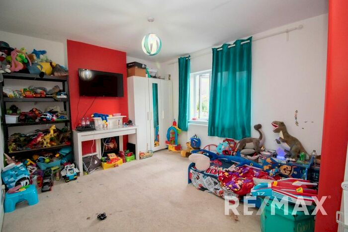 3 Bedroom Property To Rent In Beech Hall Road, London, E4