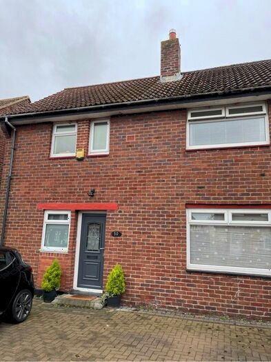 3 Bedroom End Of Terrace House To Rent In Ravensdale Grove, Blyth, NE24