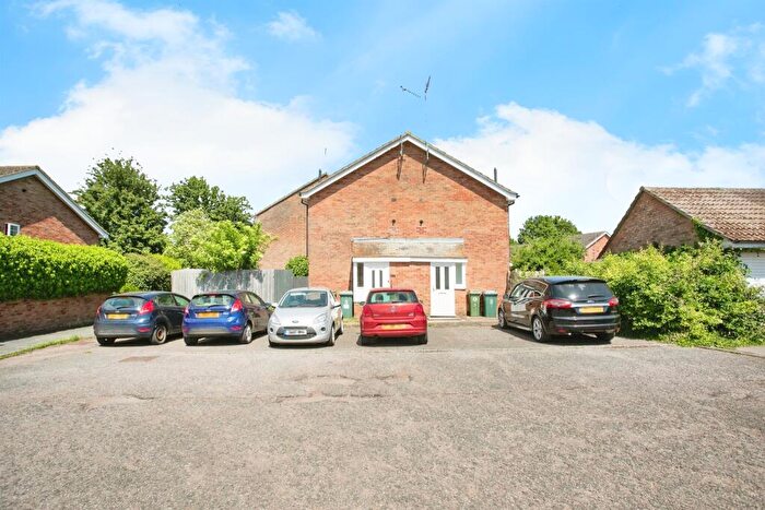 1 Bedroom Cluster House To Rent In Dukes Piece, Buckingham, MK18