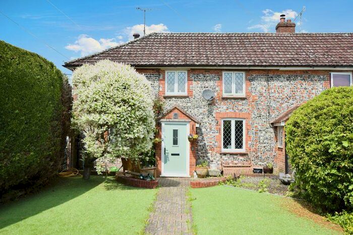 3 Bedroom Cottage For Sale In High Street, Netheravon ***Video Tour***, SP4