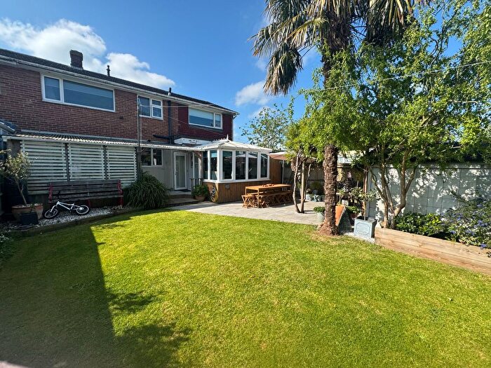 5 Bedroom Semi-detached House For Sale In Staplehurst, Kent, TN12