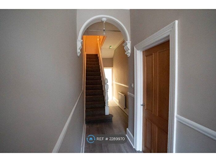 6 Bedroom Semi-Detached House To Rent In Hill Lane, Southampton, SO15