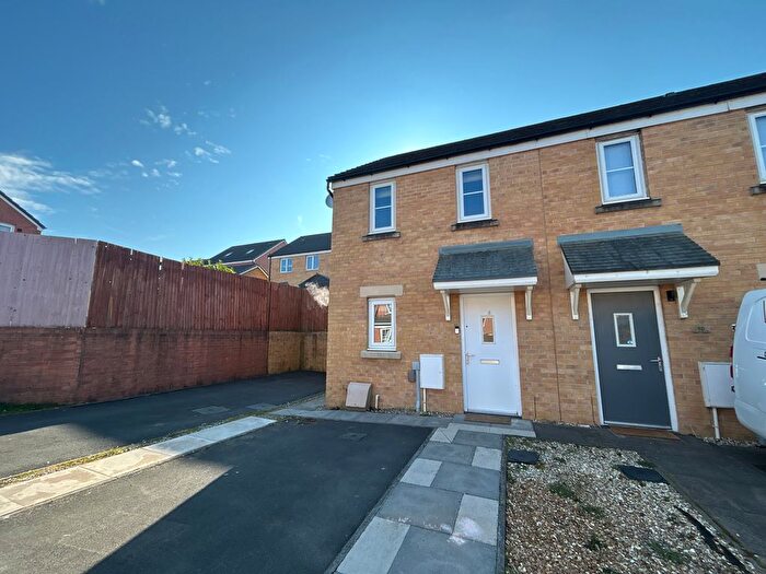 2 Bedroom End Of Terrace House To Rent In Heol Y Pibydd, Swansea, SA4