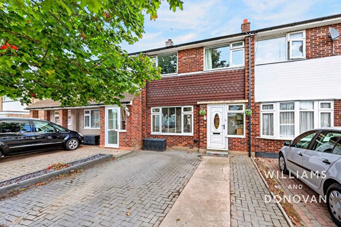 3 Bedroom Terraced House For Sale In Stansfield Road, Benfleet, SS7