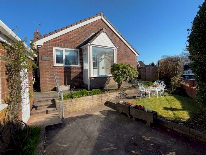 2 Bedroom Detached Bungalow To Rent In Middleton Close, Radcliffe, M26