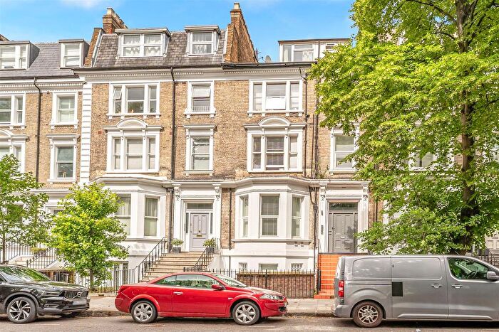 Studio To Rent In Russell Road, Kensington, W14