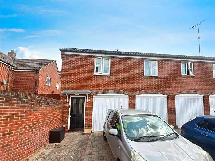 2 Bedroom Flat To Rent In Dussek Place, Swindon, SN25