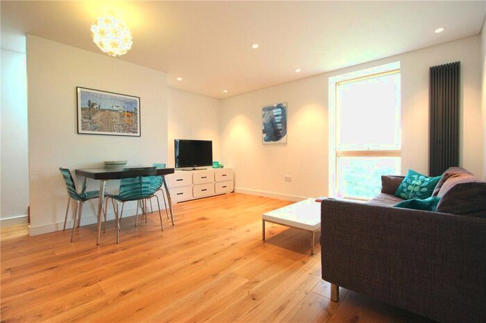 1 Bedroom Flat To Rent In Bermondsey Square, London, SE1