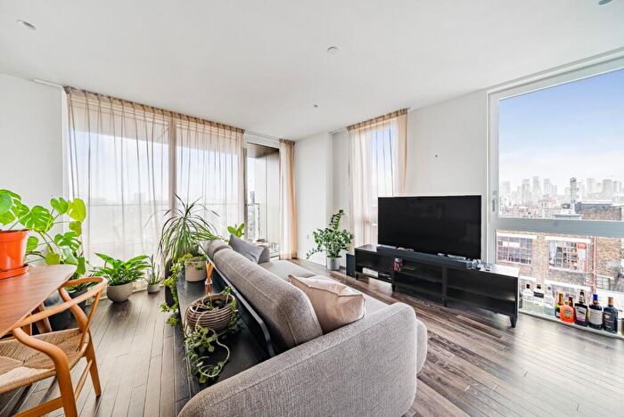 2 Bedroom Apartment For Sale In Cobalt Tower, Moulding Lane, SE14
