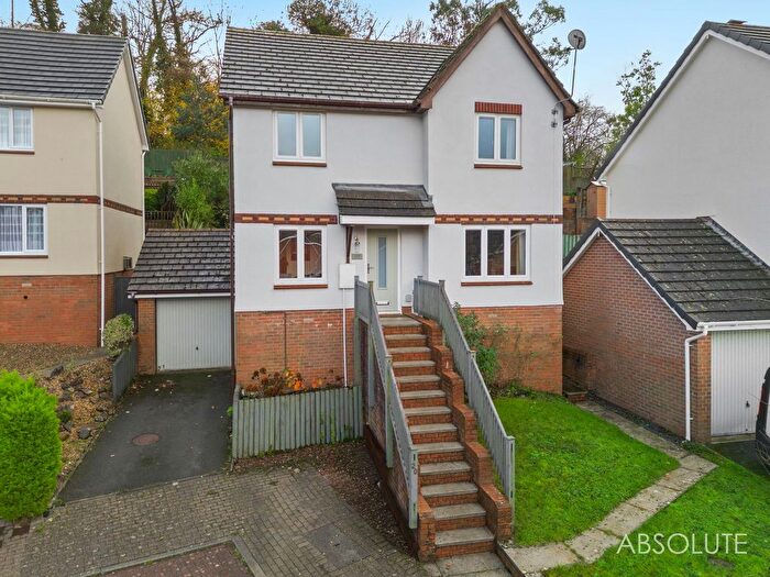 4 Bedroom Detached House For Sale In Barn Owl Close, Torquay, TQ2