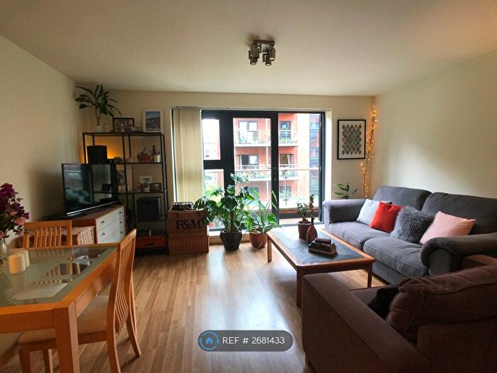 1 Bedroom Flat To Rent In Windsor Court, London, E3