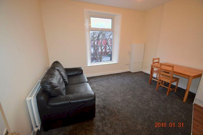 2 Bedroom Flat To Rent In Birch Lane, Longsight, Manchester, M13