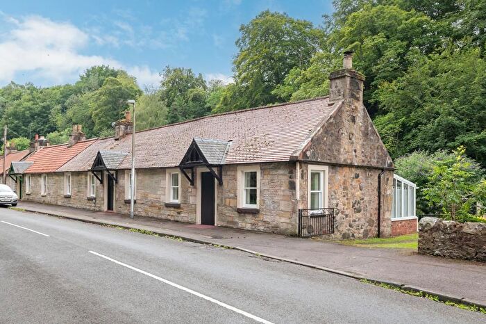 3 Bedroom Semi-Detached Bungalow For Sale In The Crescent, Dura Den, Cupar, KY15