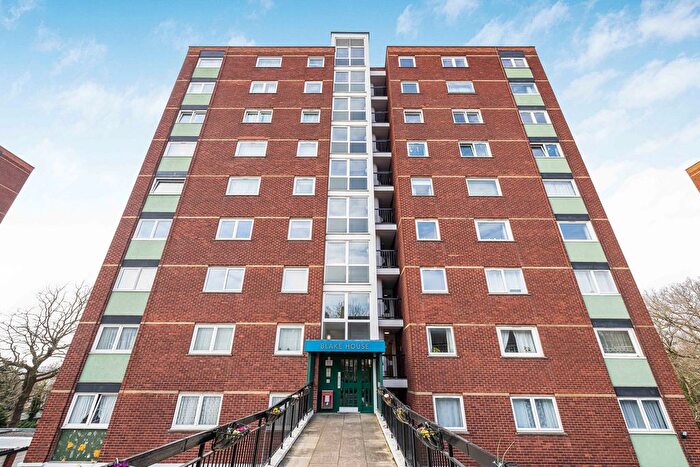 1 Bedroom Flat For Sale In Porchester Mead, Beckenham, BR3