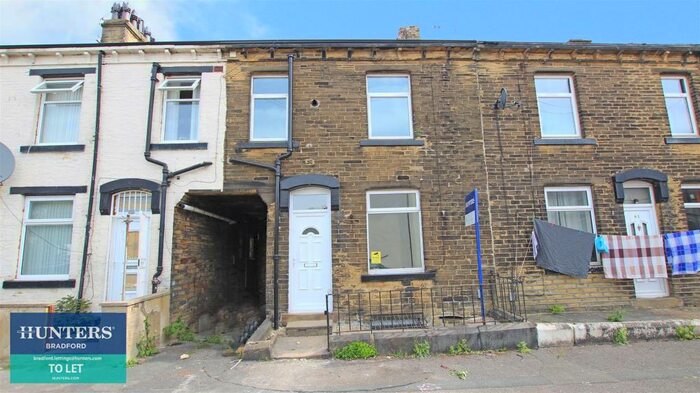 2 Bedroom Terraced House To Rent In Halstead Place, Bradford, West Yorkshire, BD7