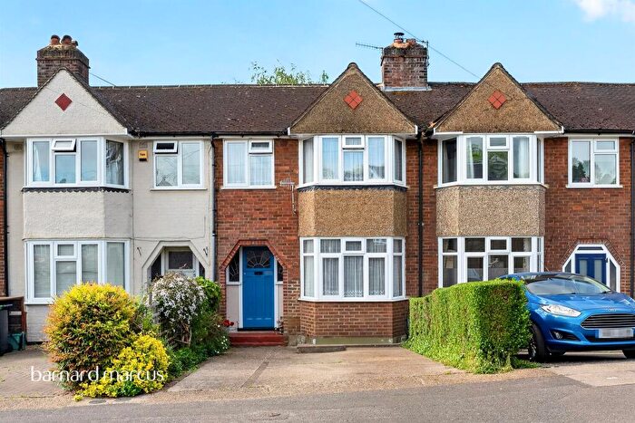 3 Bedroom Terraced House For Sale In Parkway, Dorking, RH4