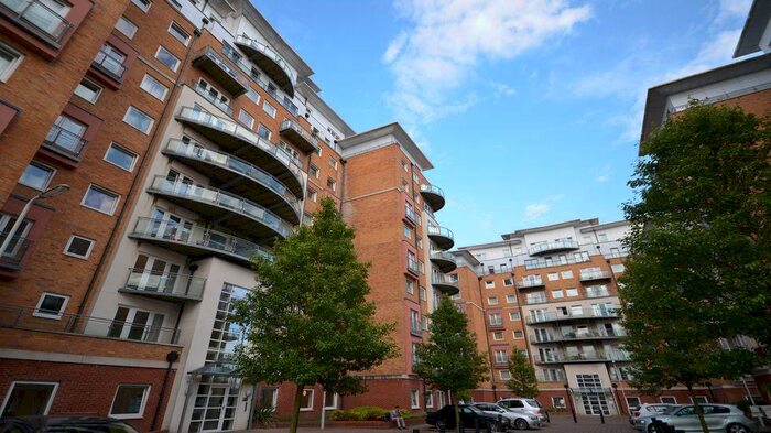 2 Bedroom Flat To Rent In Winterthur Way, RG21