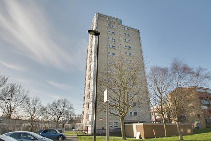 1 Bedroom Apartment To Rent In Swinson House, Highview Gardens, N11