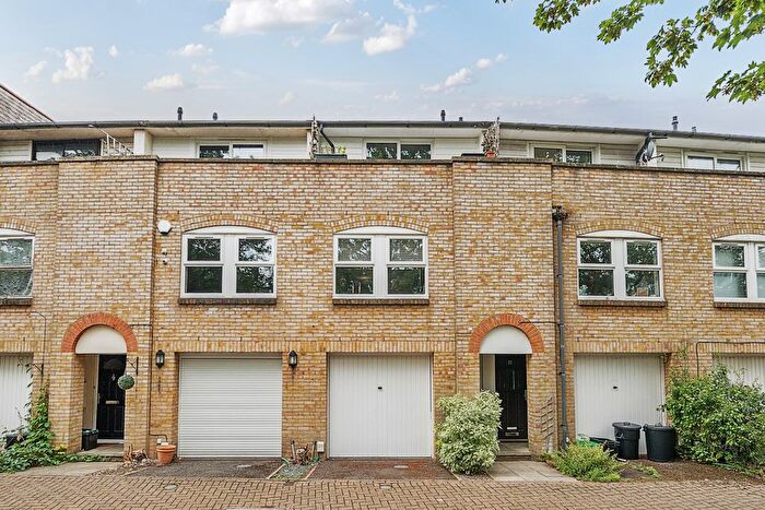 1 Bedroom Detached House For Sale In Saville Row, Bromley, BR2