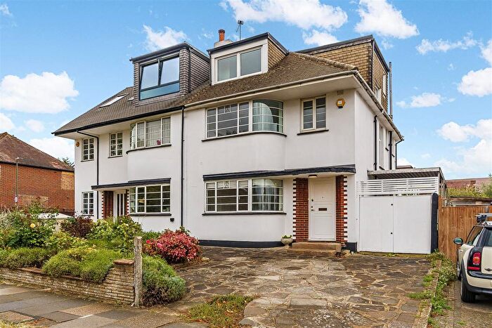 4 Bedroom Property For Sale In Cannon Hill Lane, Raynes Park, SW20