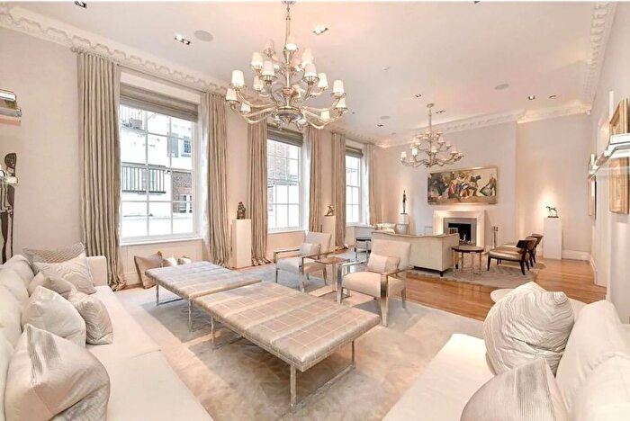 4 Bedroom Flat To Rent In Upper Grosvenor Street, Mayfair, W1K