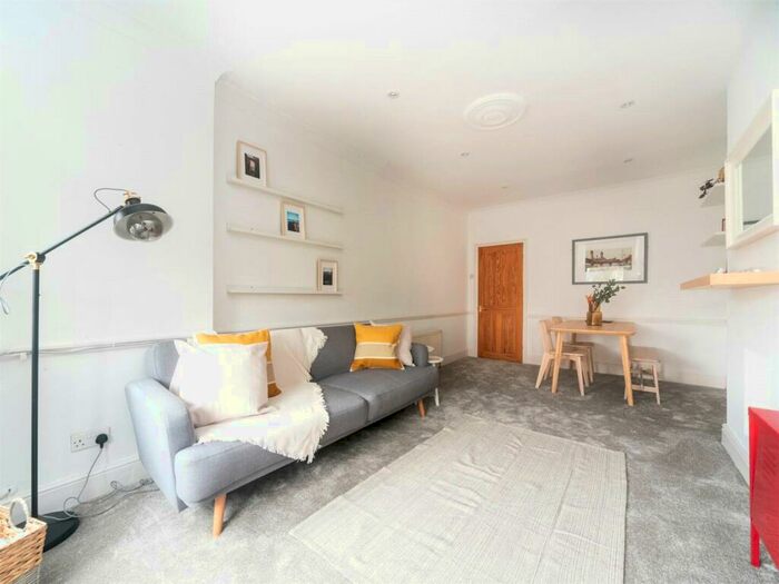 1 Bedroom Apartment To Rent In Ewell Road, Surbiton, United Kingdom, KT6