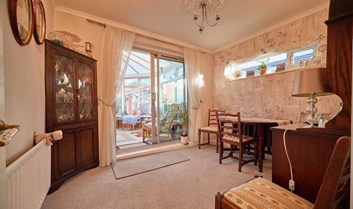 2 Bedroom Semi-Detached Bungalow For Sale In Greenwood Road, Stoke Golding, CV13