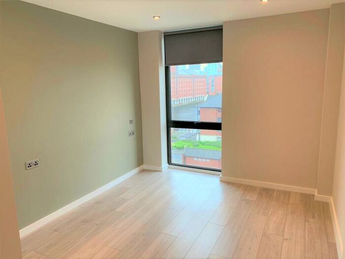 2 Bedroom Flat To Rent In Jesse Hartley Way, Liverpool, L3