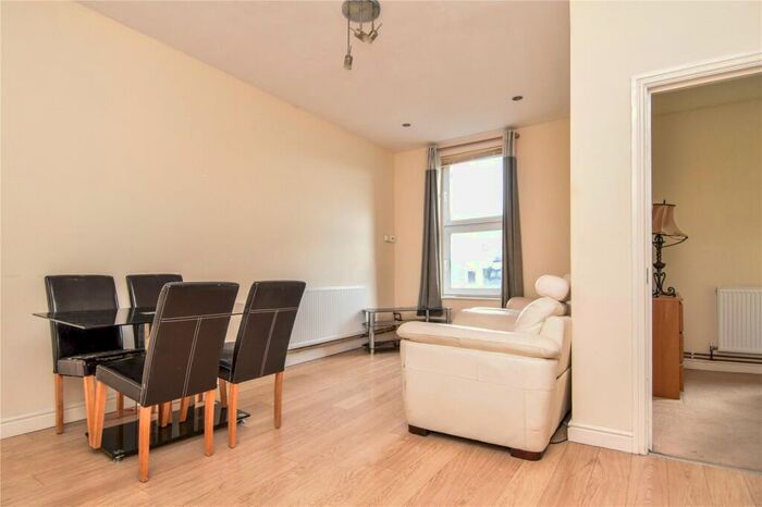 2 Bedroom Apartment To Rent In Pershore Road, Stirchley, Birmingham, B30