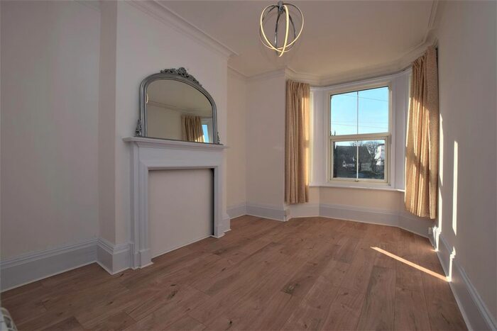 1 Bedroom Flat To Rent In Whitefriars Road, Hastings, TN34