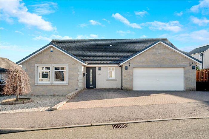 4 Bedroom Bungalow For Sale In Boswell Knowe, Lochgelly, Fife, KY5